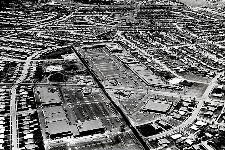 Caption from the Dallas Morning News blogs:  This aerial photo shows the Casa View shopping village and the surrounding area in 1957, three years after Bob Reitz moved into the neighborhood with his family at age 7. Reitz is presenting a talk titled 
