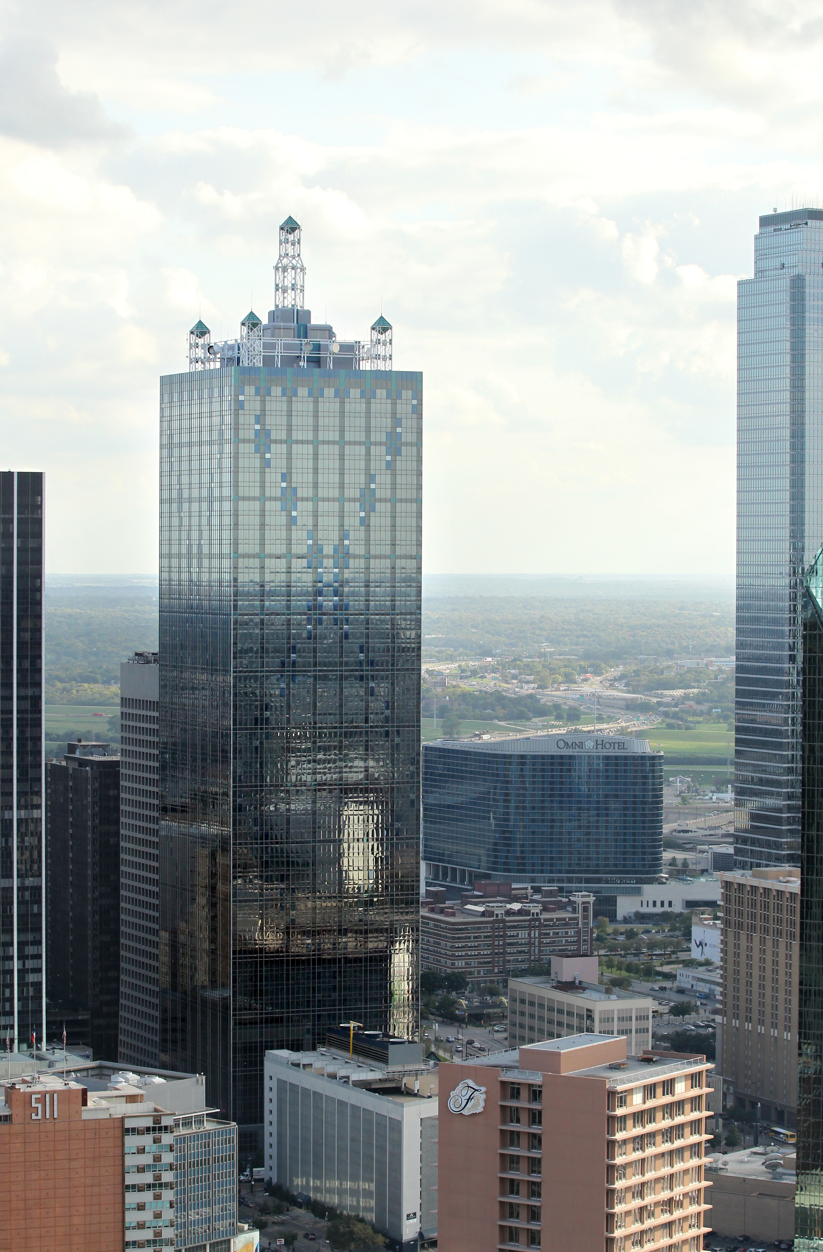 Ernst & Young expands operations in downtown Dallas' Renaissance Tower