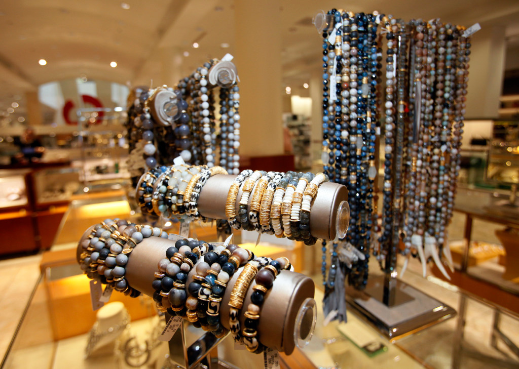 Bead by bead, Dallas entrepreneur's vision helps struggling women