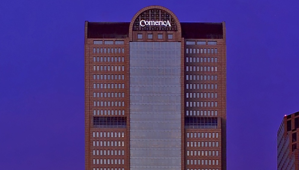Downtown Dallas investment firm moves to Comerica Bank Tower Real