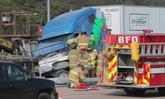 Two killed in collision on Interstate 20 in Benbrook Tarrant County