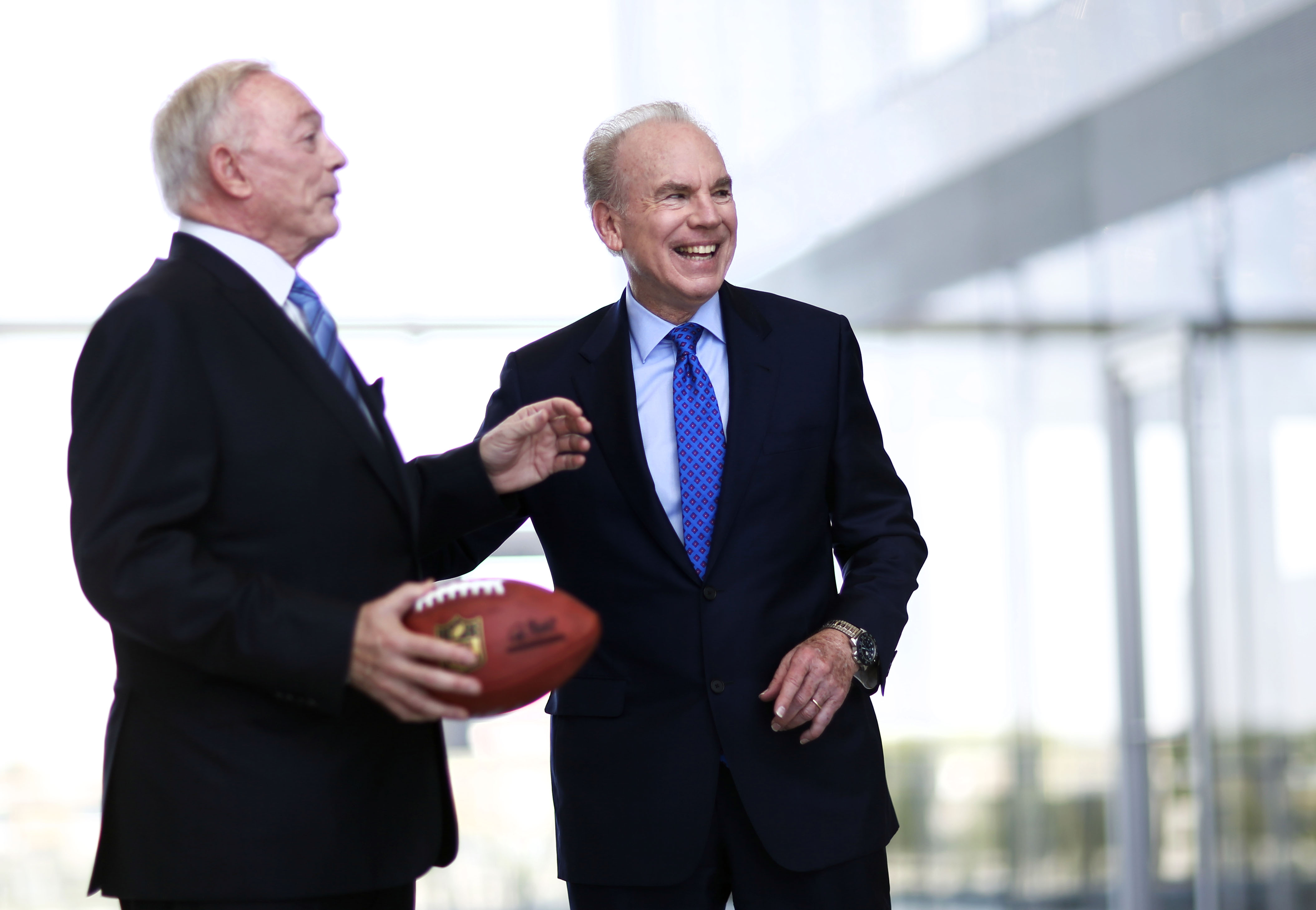 Roger Staubach Saddened By Death Of Cowboys Hall Of Famer - The Spun:  What's Trending In The Sports World Today