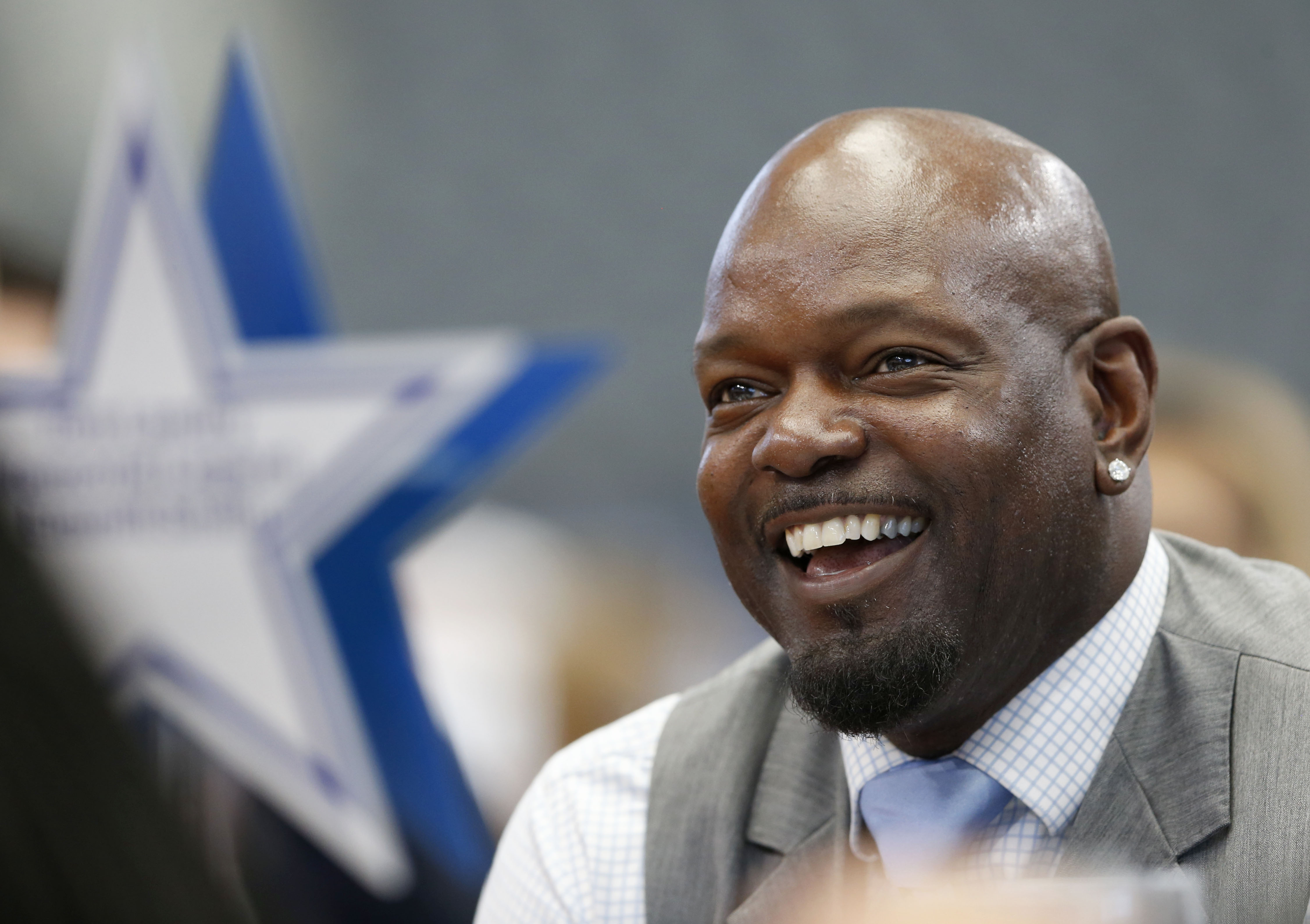 After Emmitt Smith's departure, Dallas' ESRP adds another ex