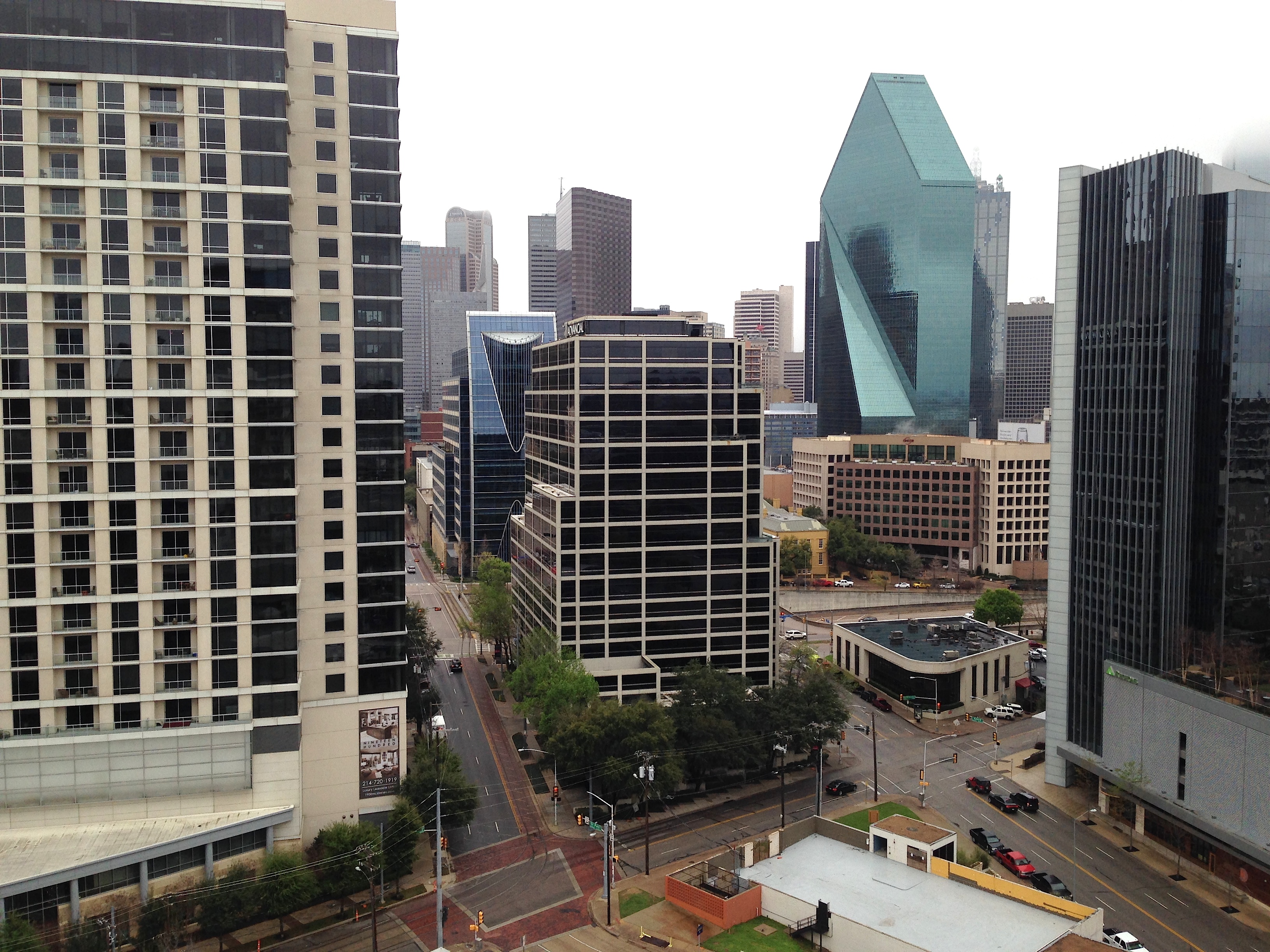 Uptown Dallas buildings are filling up but downtown still lags Real