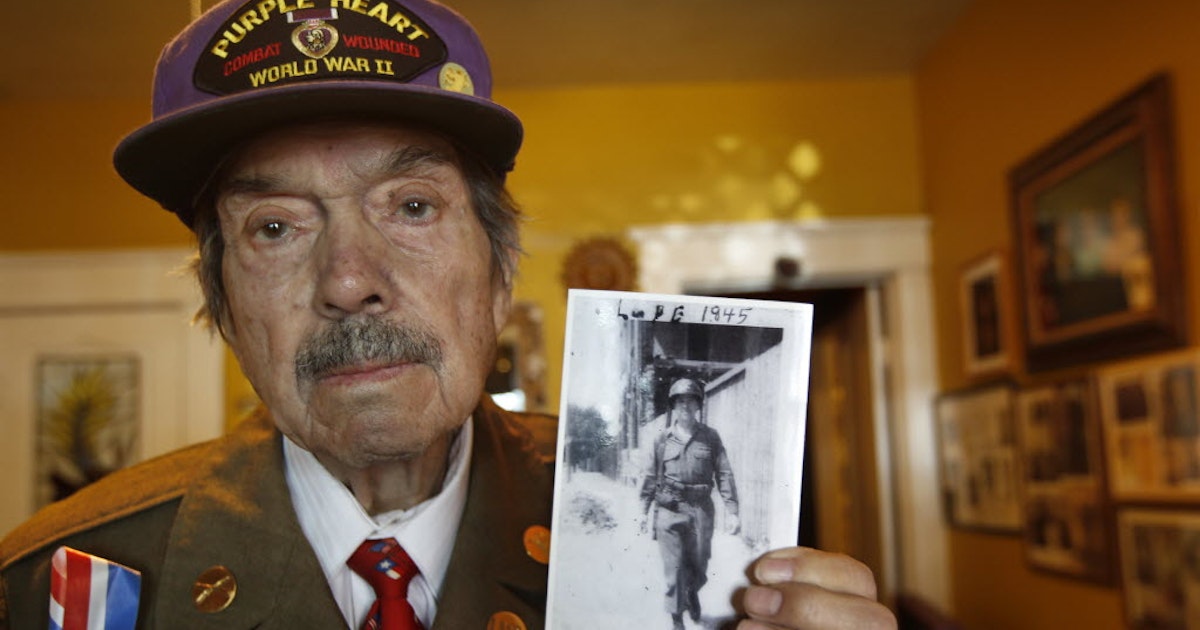 Lupe Valderas, Dallas veteran who served in the Battle of the Bulge, dies at 93