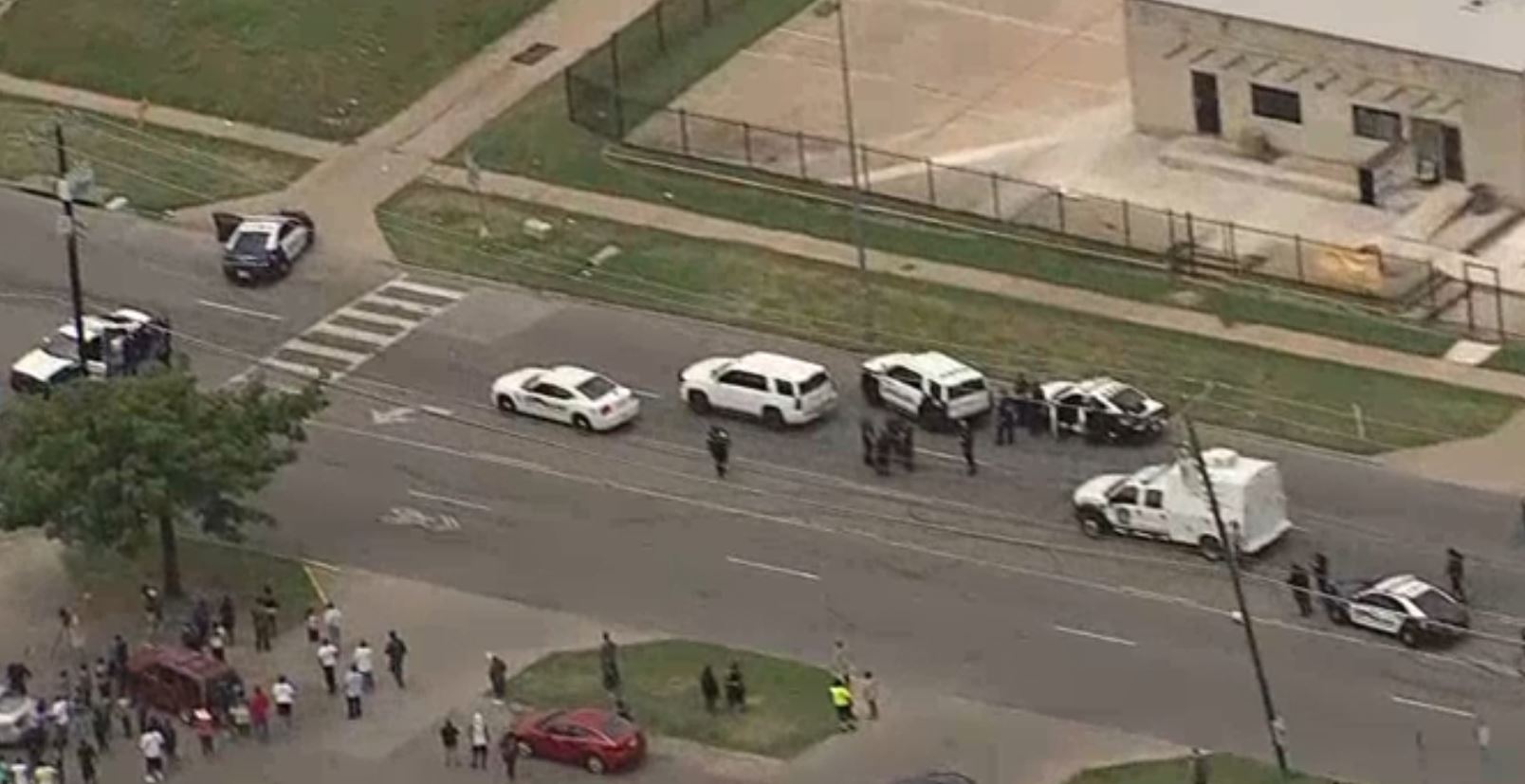 Shooting triggers SWAT response near Fair Park in South Dallas Crime