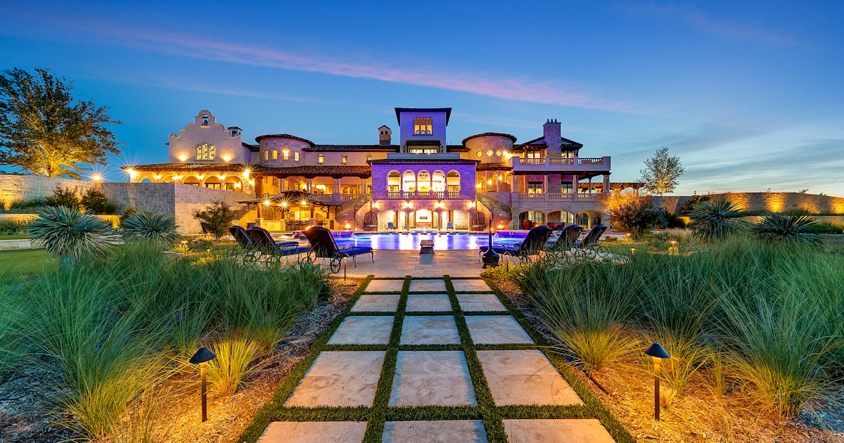 Huge 'five-star hotel' home near Fort Worth heads for ...
