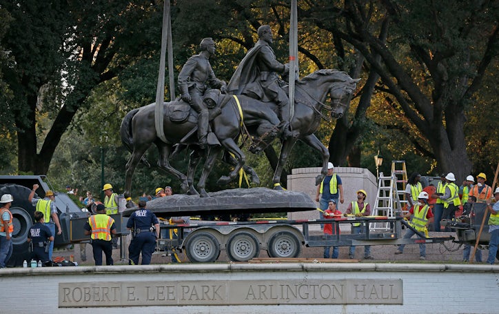 Dallas Removes General E Lee Statue Dallas Removes General E Lee Statue