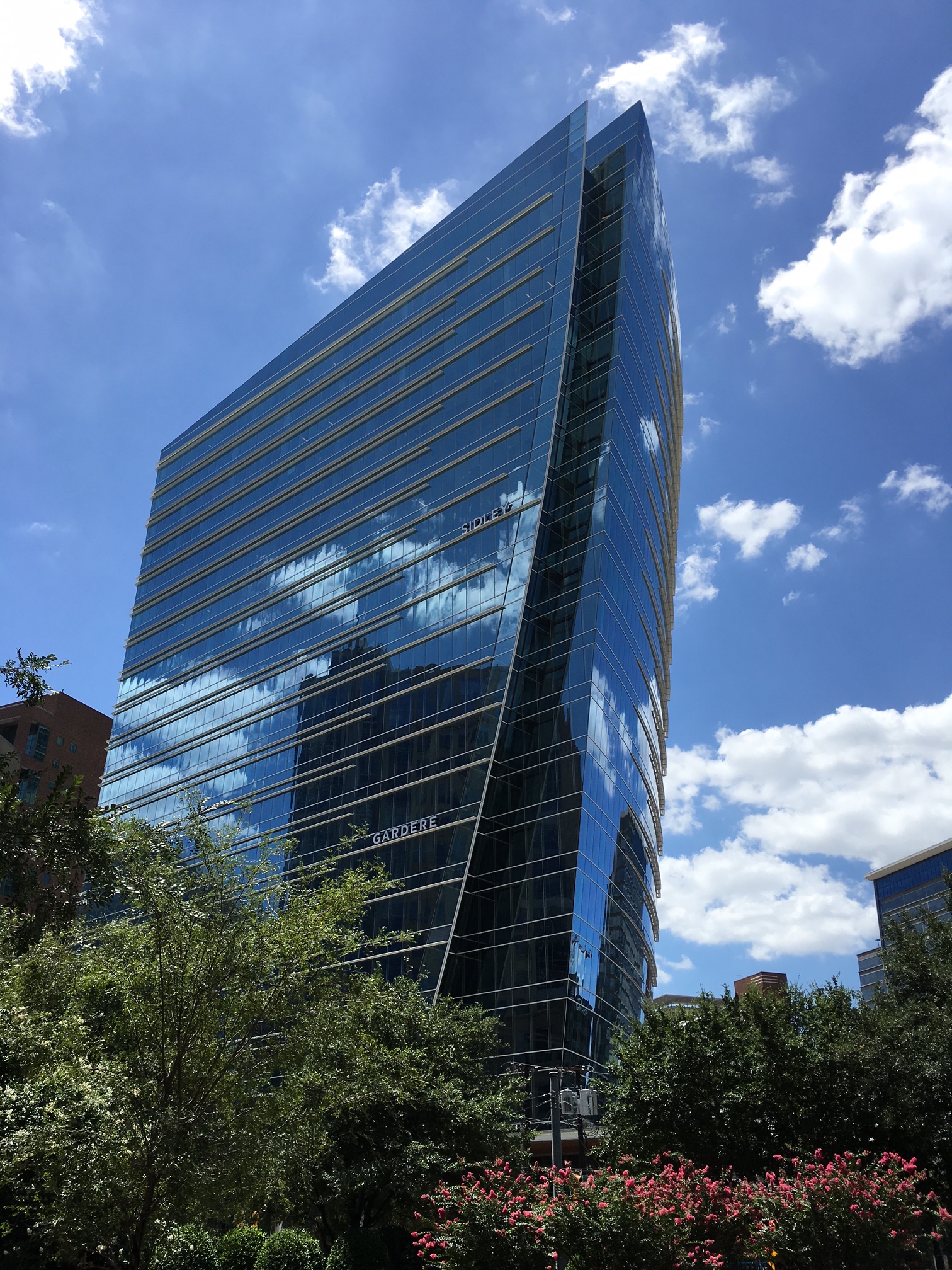 Uptown Dallas tower and Statler redevelopment honored by Urban Land Institute Real Estate