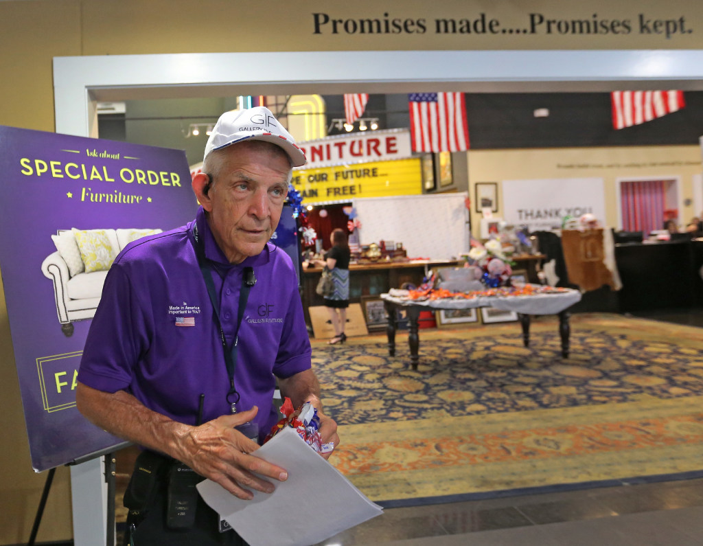 Mattress Mack bets $3 million on TCU to beat Georgia after winning millions  on Astros World Series wager