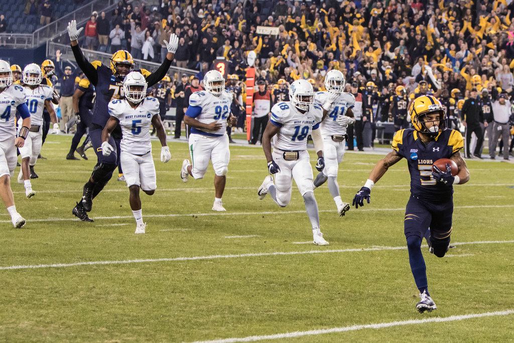 Texas A M Commerce Trades In Years Of Hard Work For A Day Of 