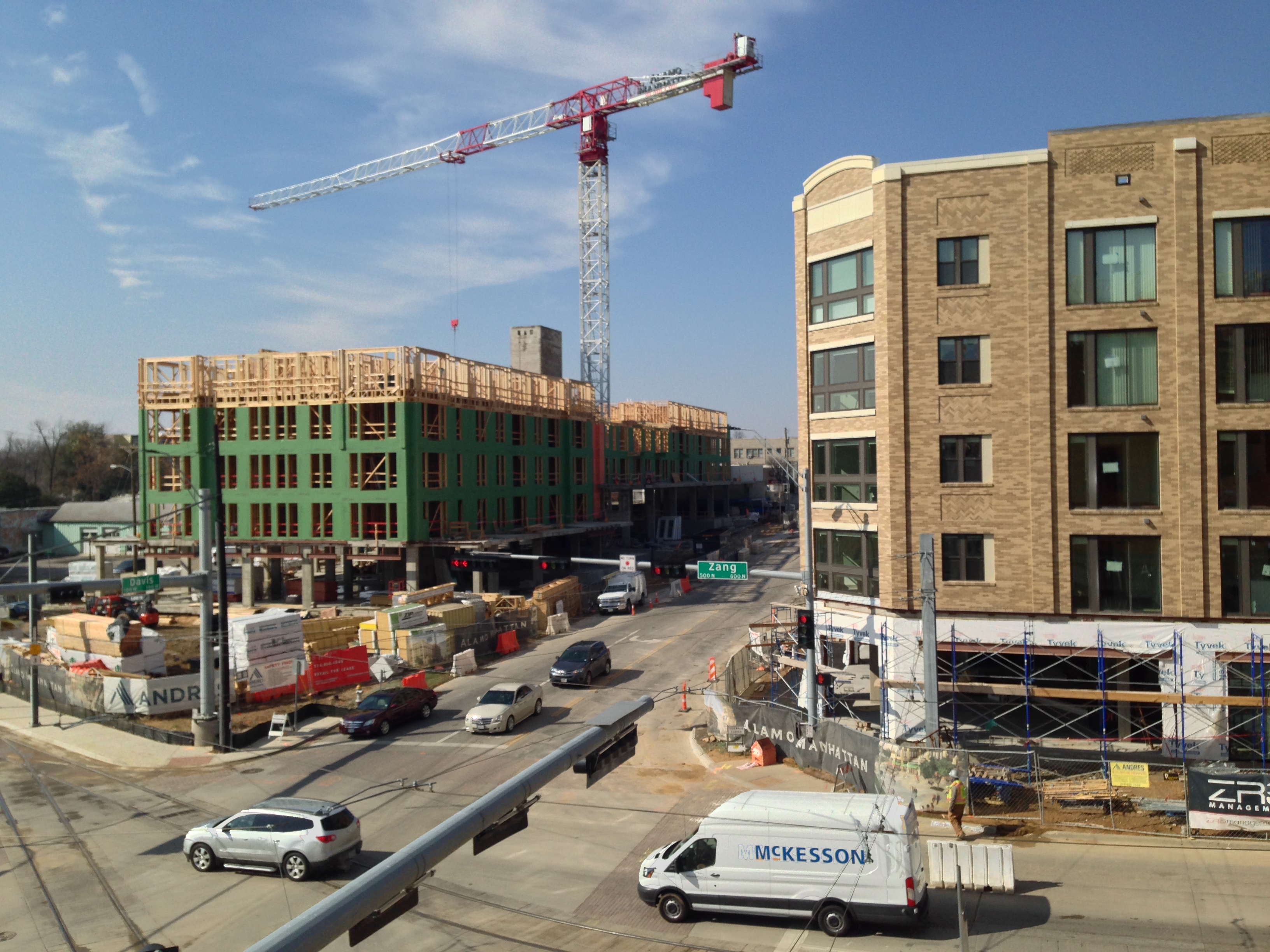 Oak Cliff construction boom bringing hundreds of new apartments to