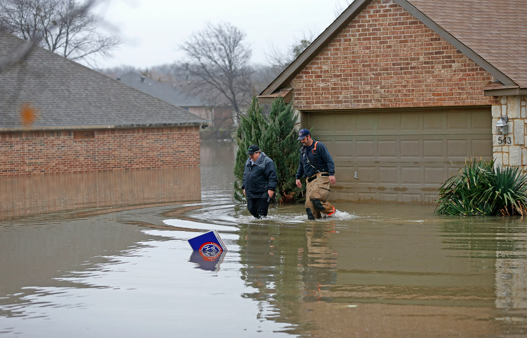 Rockwall homes evacuated as lake swells from heavy rains Weather
