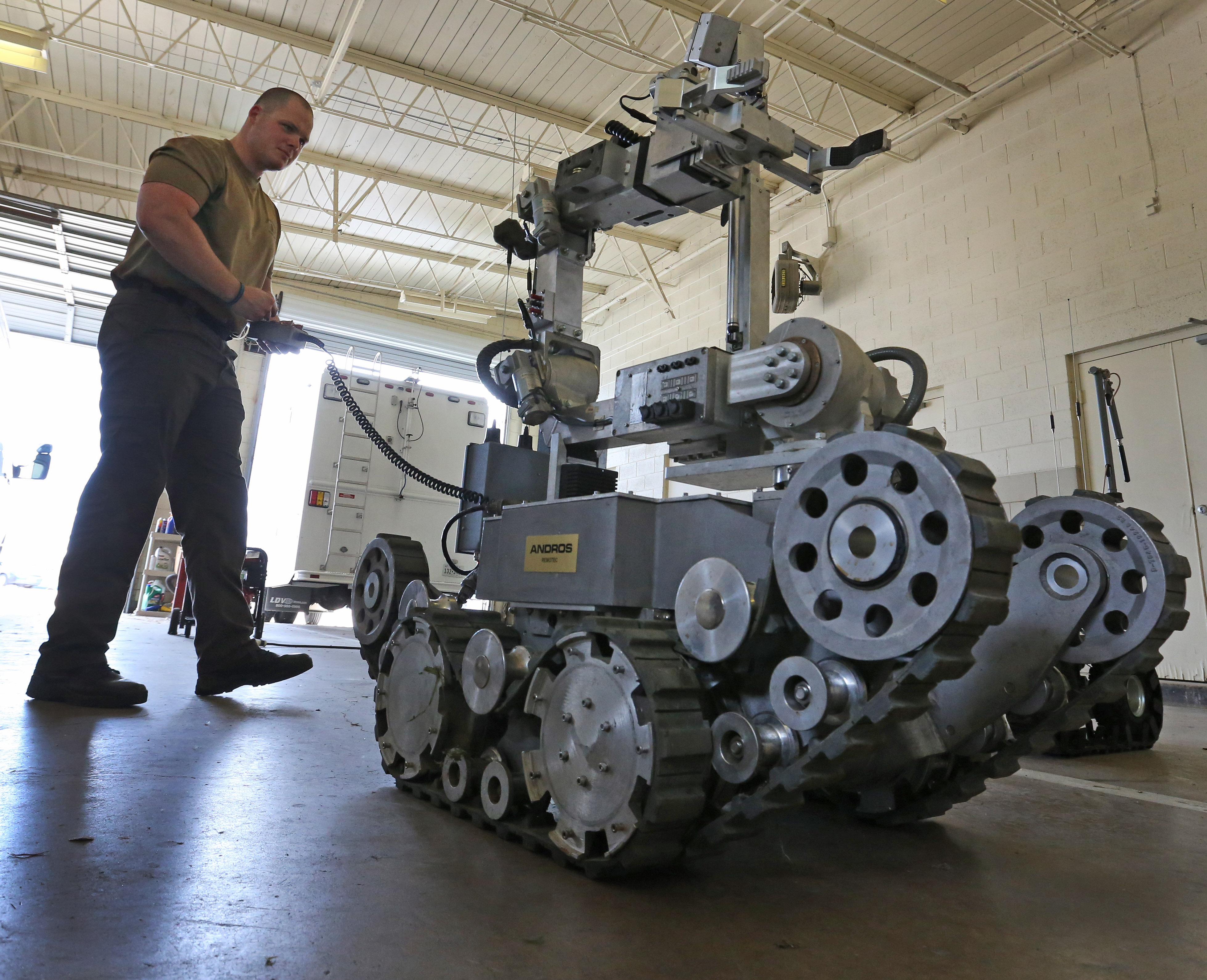 Meet the robots helping North Texas and bomb squads who operate