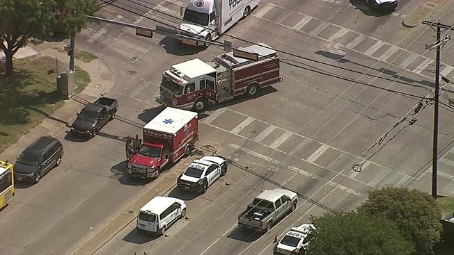 2 Firefighters Hurt In Crash Involving Dallas Fire-Rescue Ambulance ...