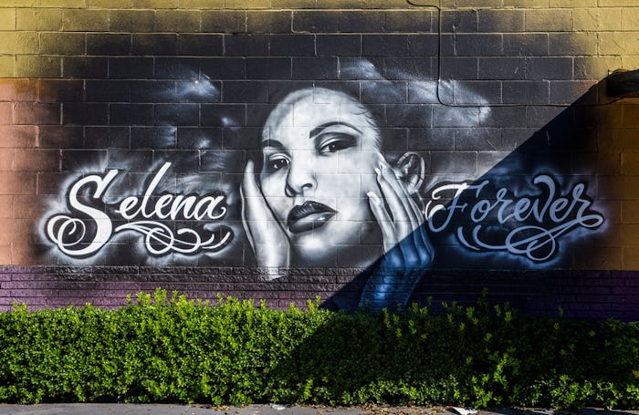 Want To Snap A Selfie With Selena Check Out These Dallas Murals