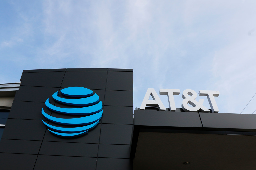 DirecTV Now's Most Attractive Package Will Be Money-Loser for AT&T