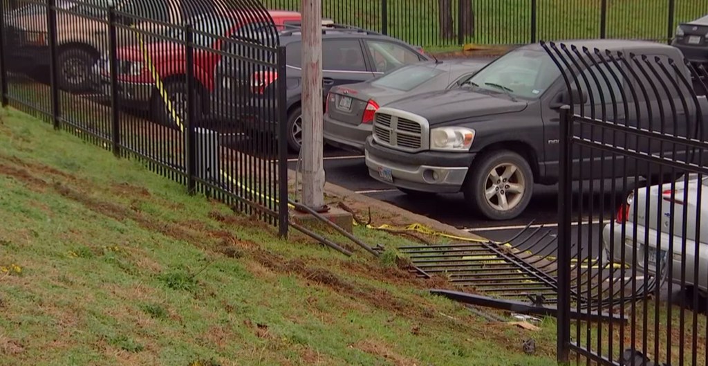 2 dozen vehicles damaged in crash that sent flatbed truck into Fort