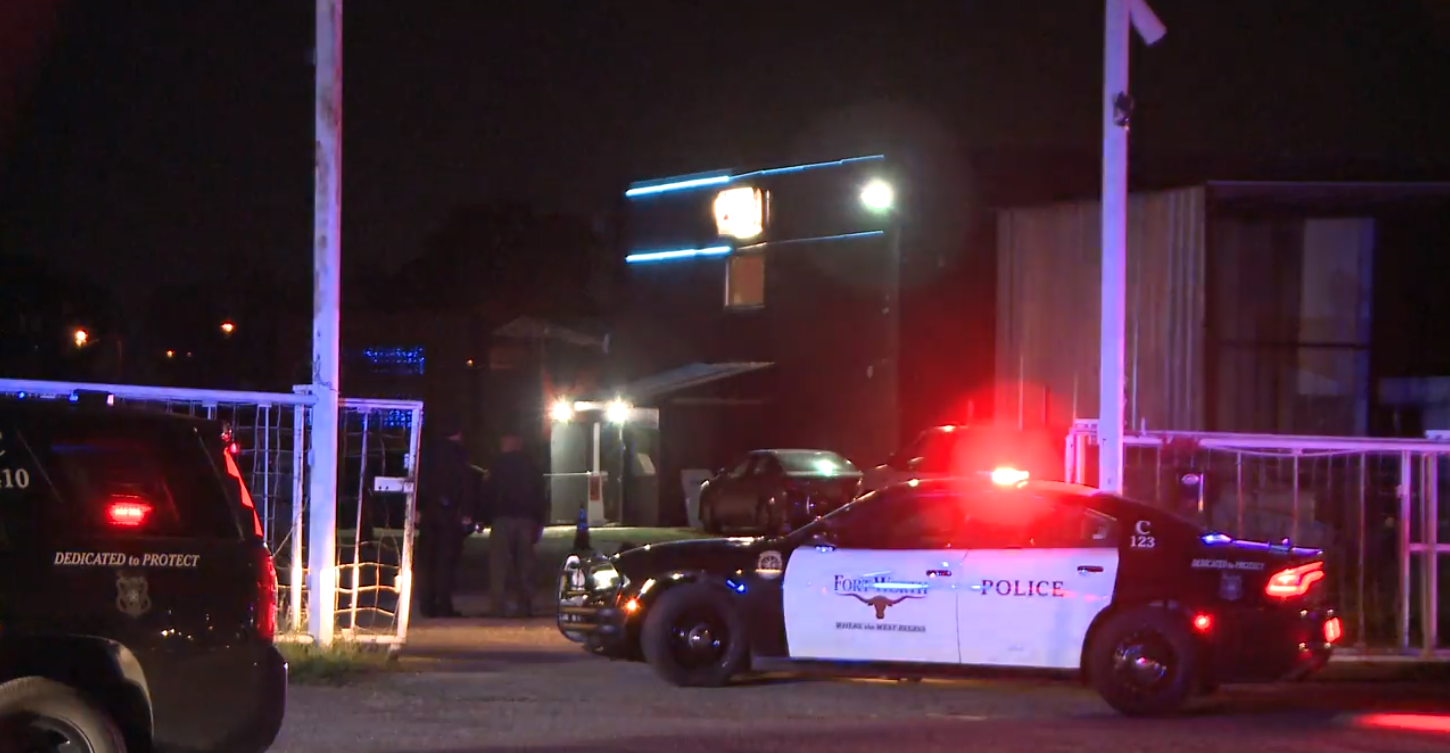 Man wounded in shooting during fight in Fort Worth, police say Crime