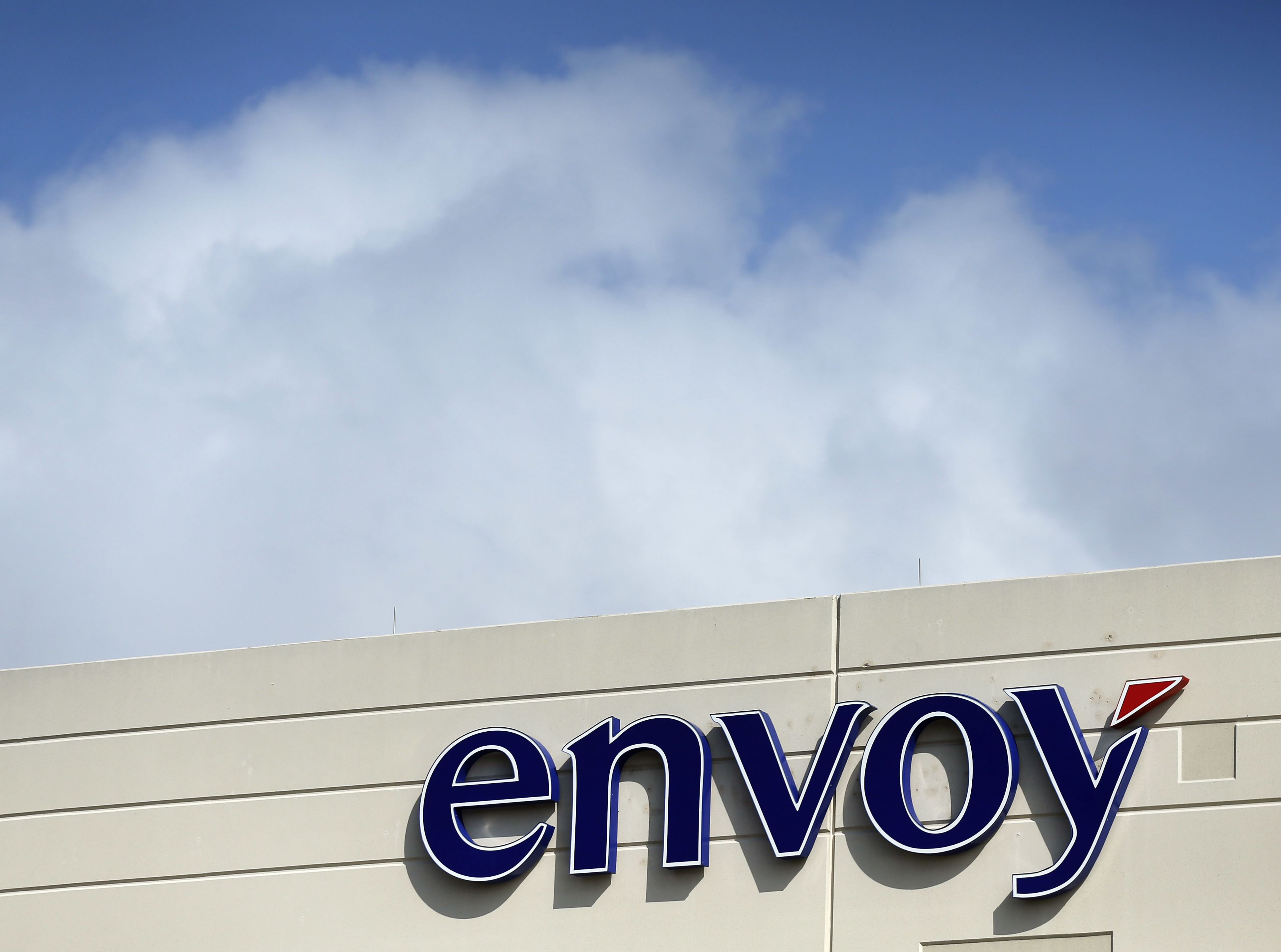 envoy air baggage allowance