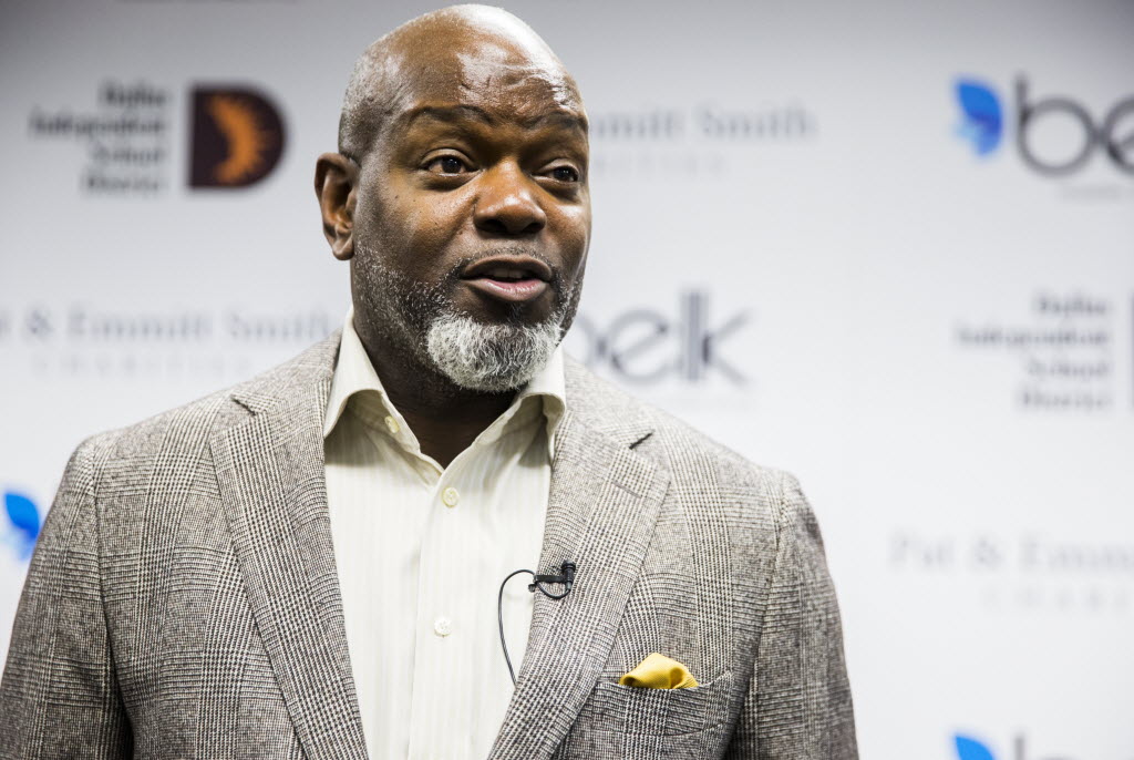 Dallas City Council Approves Bond Funding For Emmitt Smith Led Development Ends Library Fines