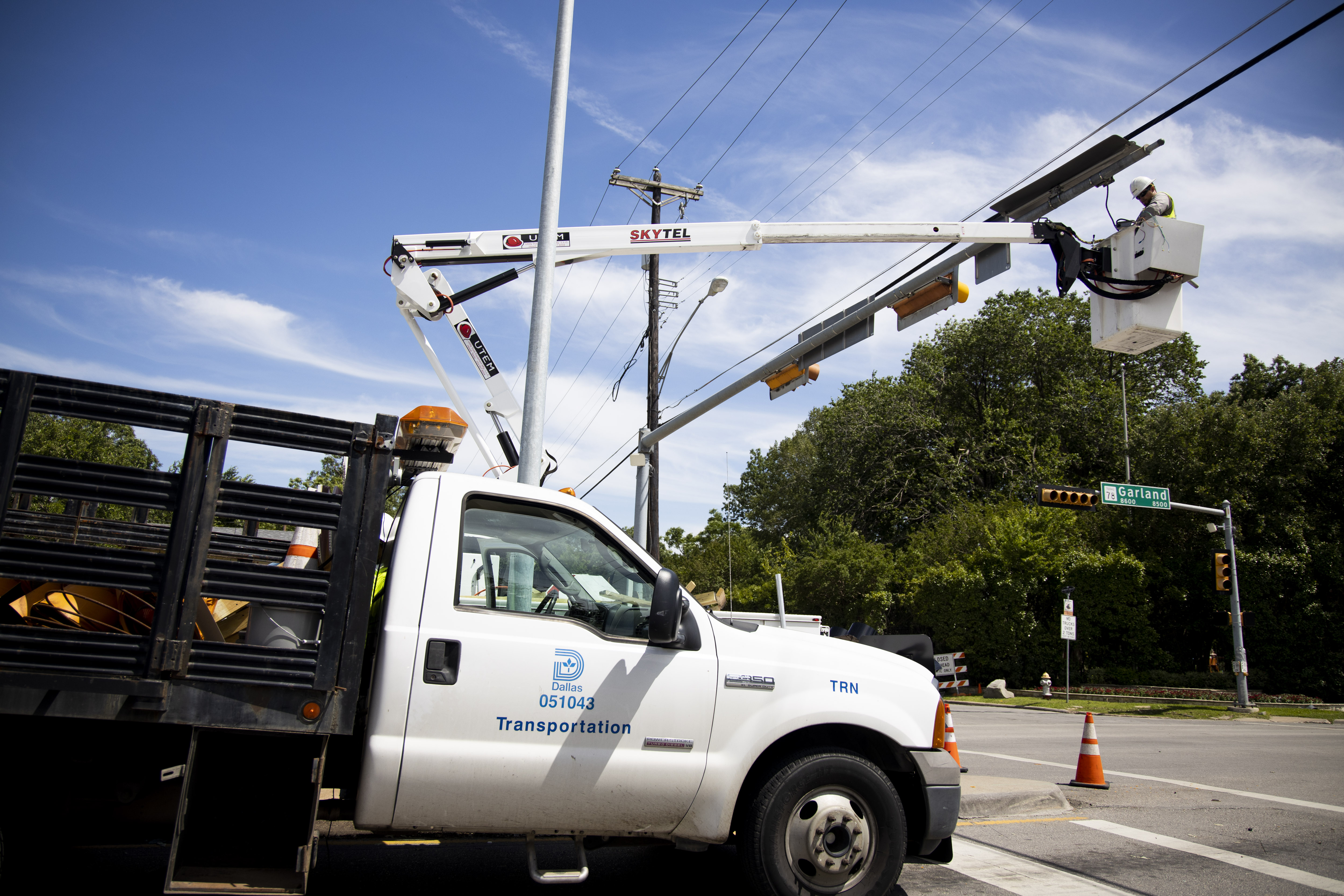 With out-of-state help, Oncor making big progress in ...