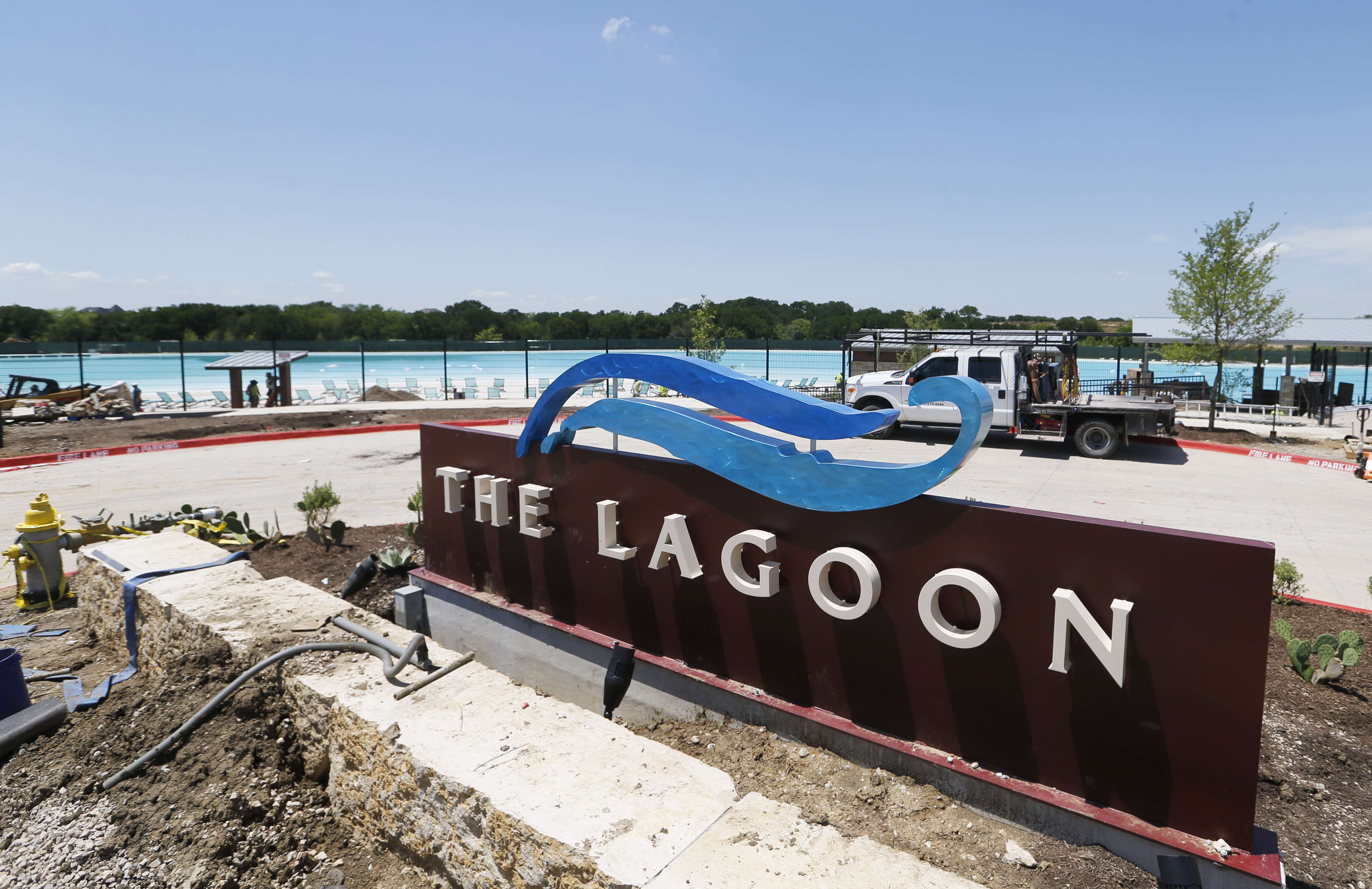 North Texas' first Crystal Lagoon makes a splash in Prosper Real