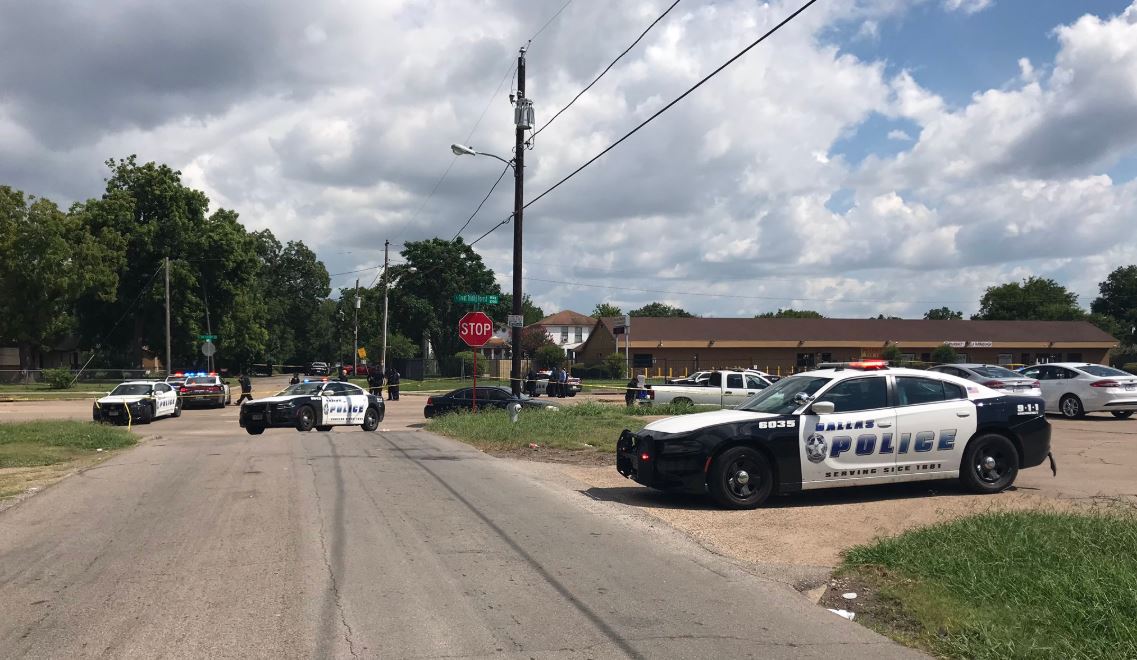 Dallas police investigate officerinvolved shooting in southeast Oak