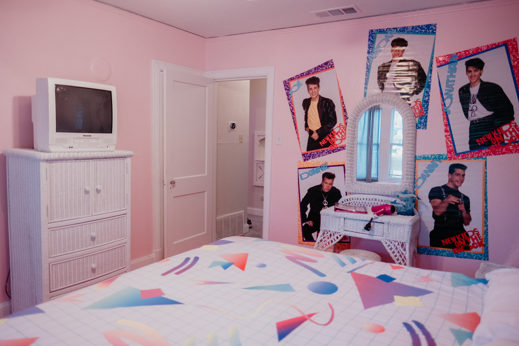 90s-themed Airbnb joins an \'80s-themed Airbnb in Lower Greenville