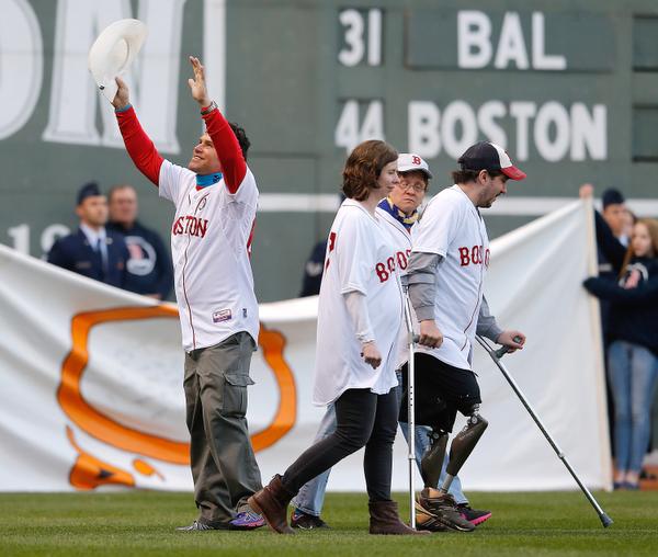 Red Sox remember bombing victims in emotional ceremony