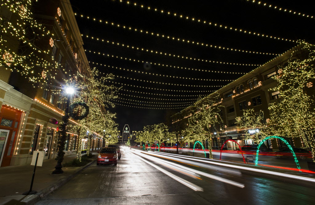 Drive Through A Mile-Long Christmas Light 'Spectacular' In Frisco This Holiday Season