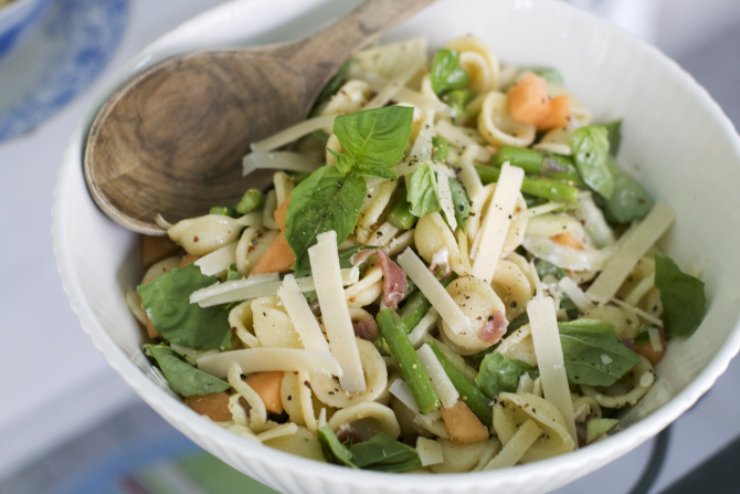 The flavors of prosciutto and melon — in pasta salad Life Dallas News