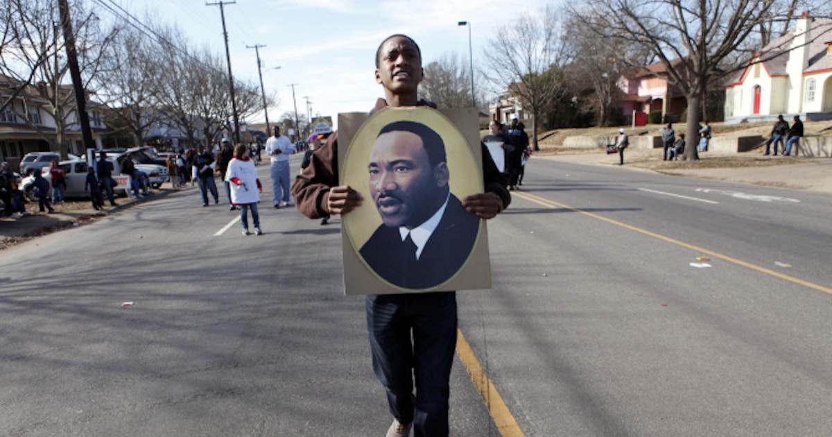 King jr luther martin piano family coretta mlk courage faith change lessons wife kids playing children Dallas parade pays homage to Martin Luther King Jr. and the military