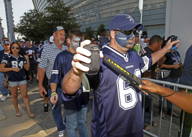 Cowboys Stadium gets ready for tighter security with new NFL bag rules