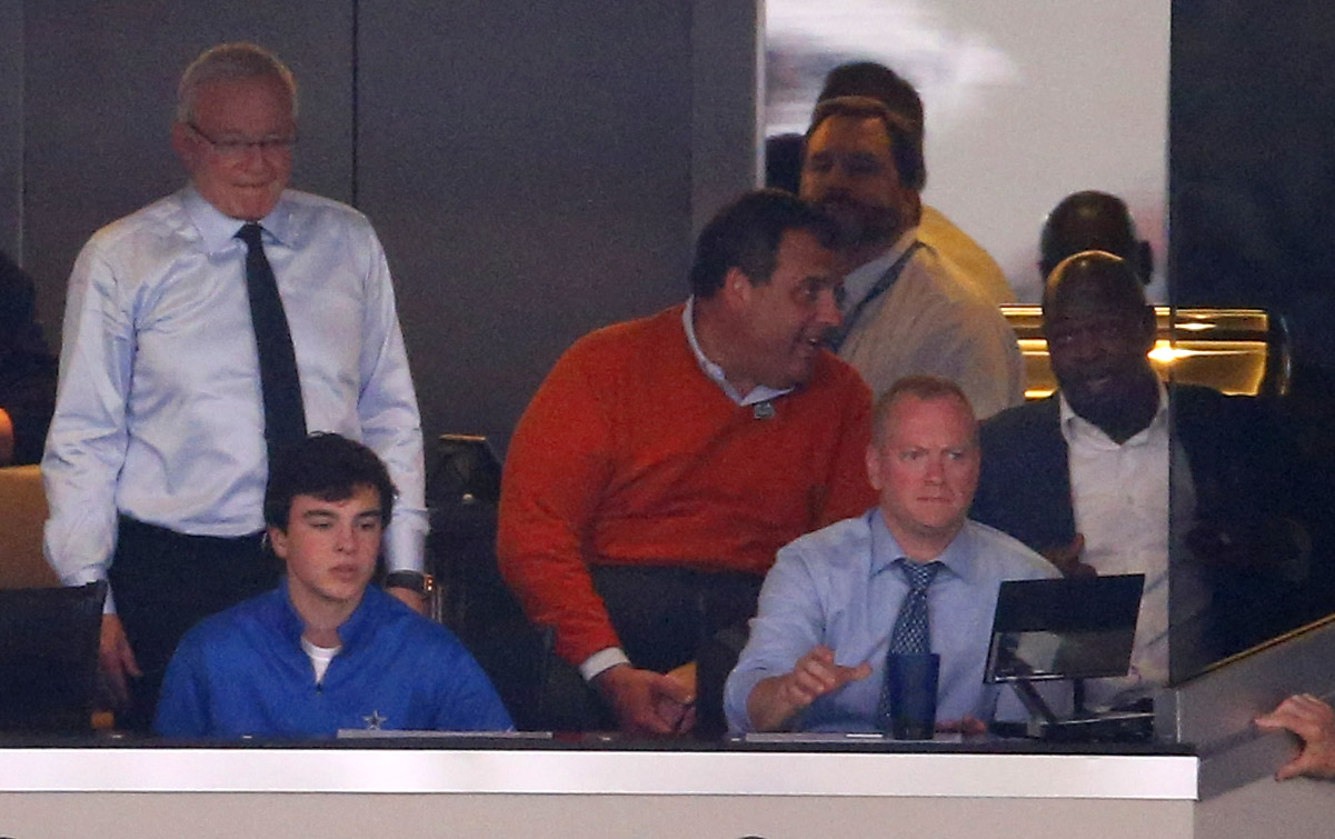 Dallas Owner Funded Christie Trip to Cowboys Game