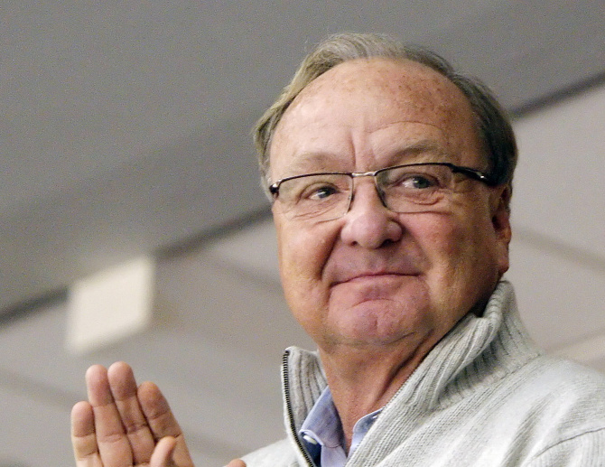 Tom Hicksled group acquires Dallasbased Just Brakes Business