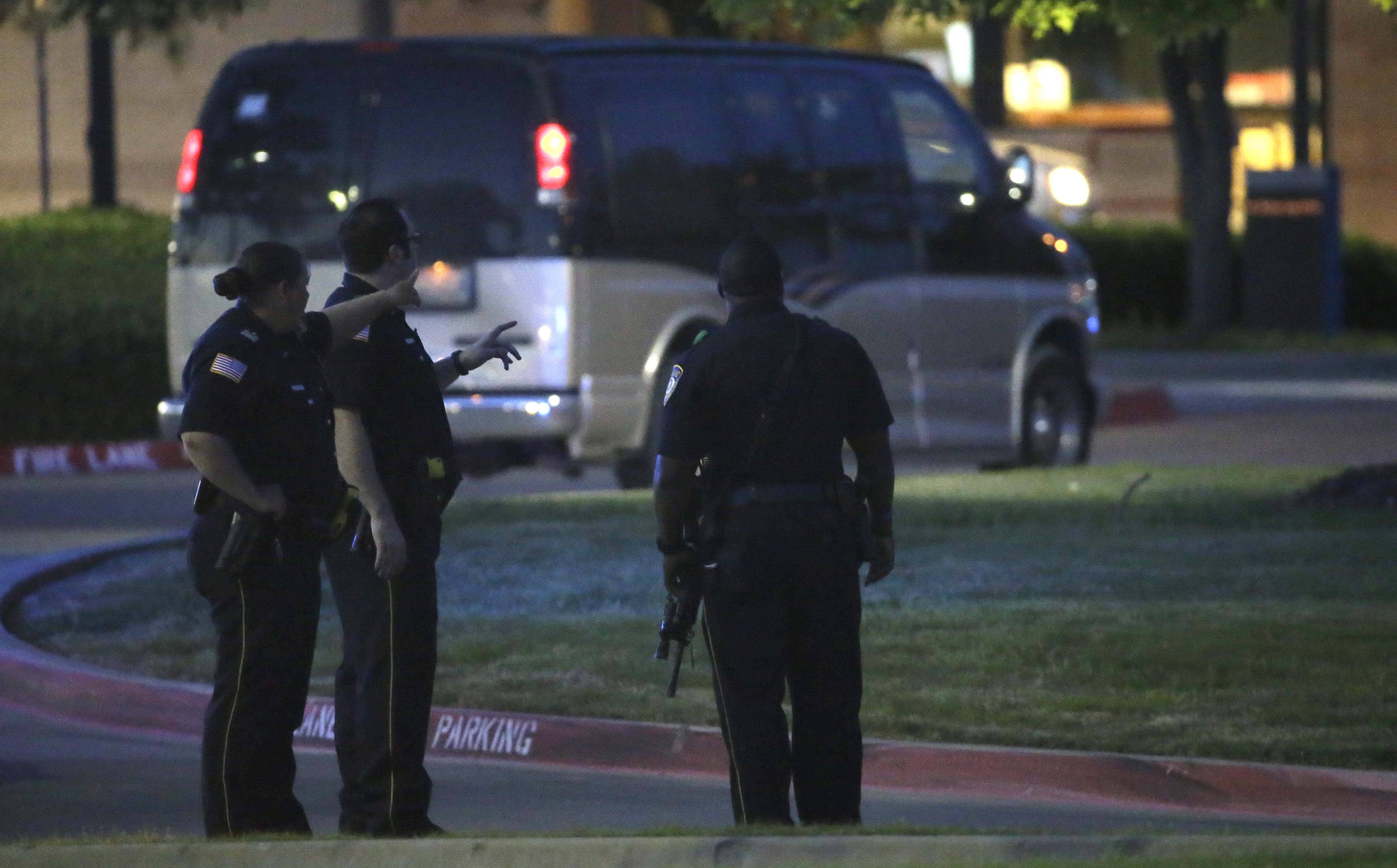 Police Men Killed In Garland Shooting Had Assault Rifles Body Armor