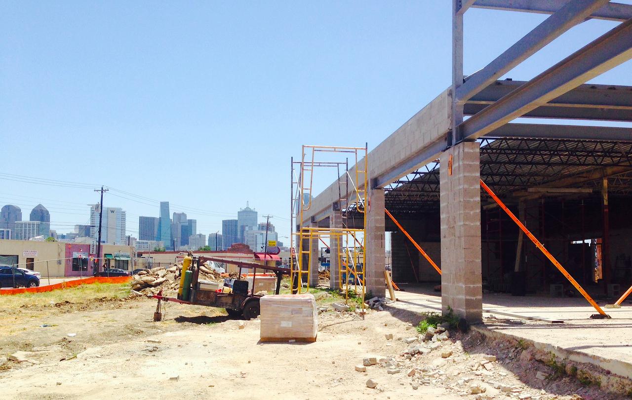 Dallas’ old industrial district along Trinity getting apartments