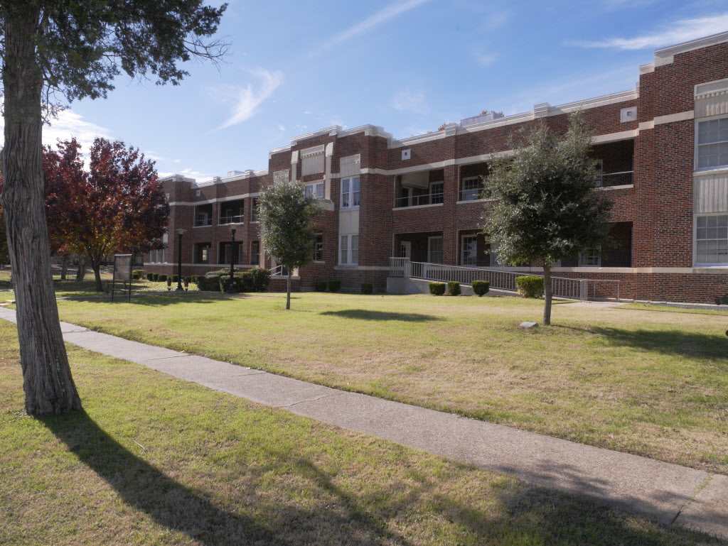 Texas' state psychiatric hospitals, including one in Terrell, now allow