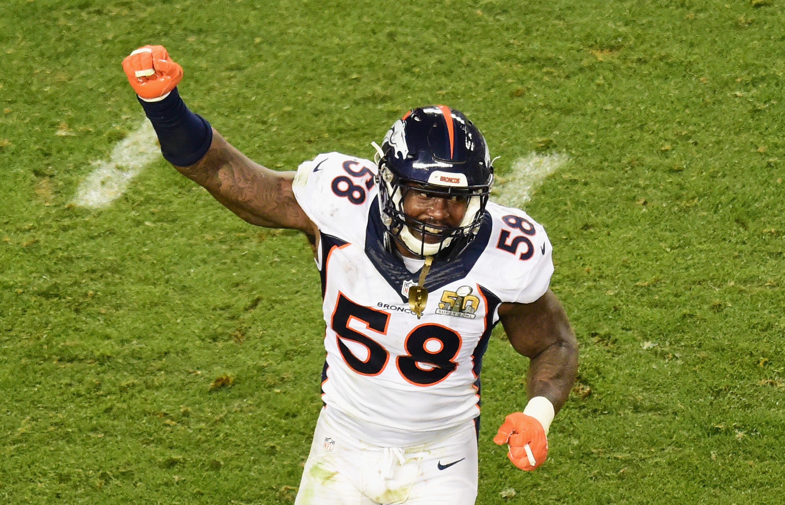 Super Bowl 50: Broncos Defeat Panthers 24-10 – The Hollywood Reporter