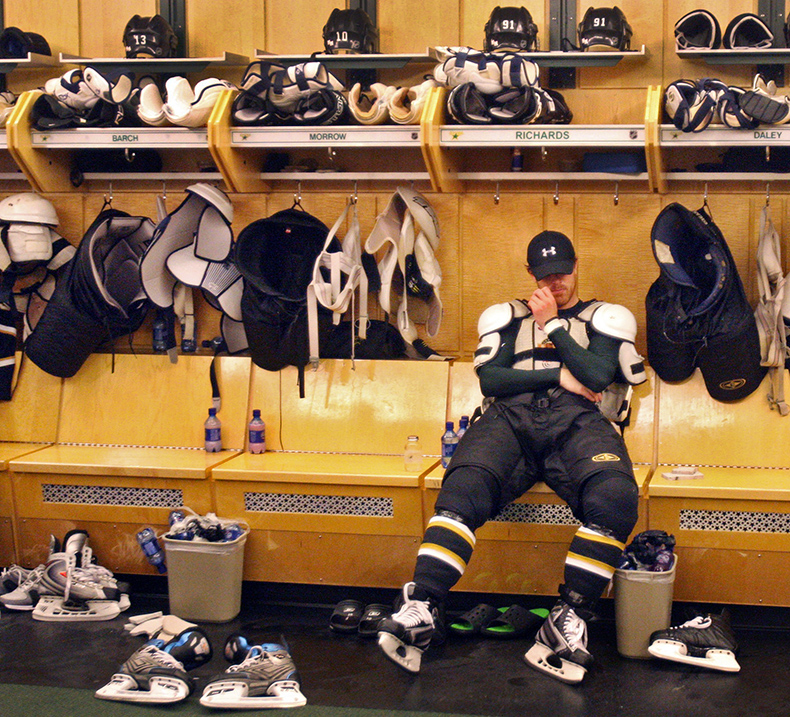 Career In A Year Photos 2008 Locker Room Sadness After