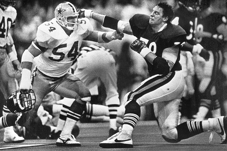 Career in a Year Photos 1985: Cowboys-Bears preseason fracas