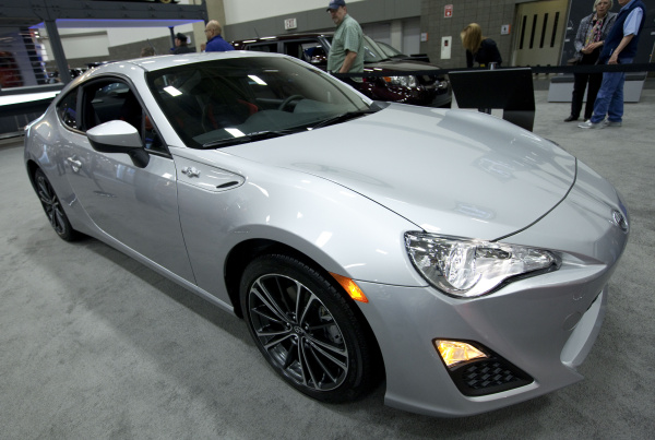 Top 10 most stylish and luxurious cars at the DallasFort Worth Auto