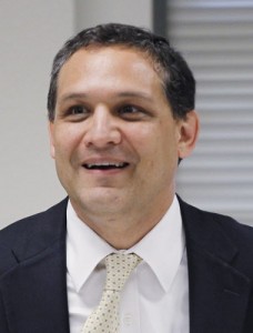 Former Dallas ISD trustee Edwin Flores wants to reclaim seat News