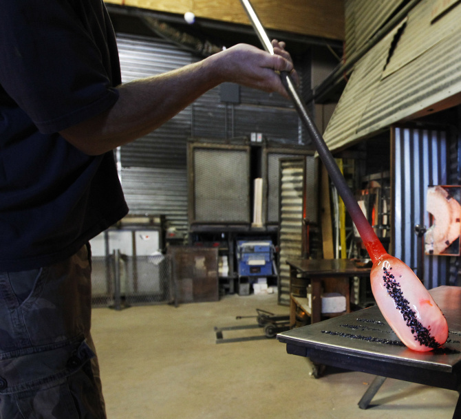 Learn the art of glass-blowing at Vetro in Grapevine