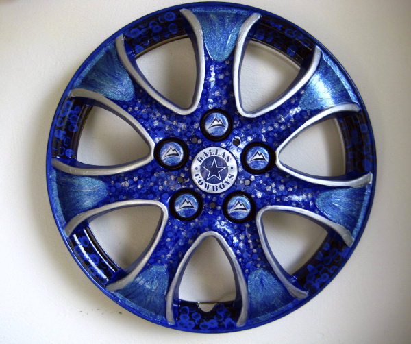 See how Dallas woman transforms trashed car parts into beautiful art