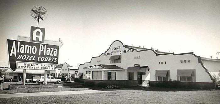 Alamo Plaza, an Oak Cliff landmark, falls to wrecking ball today News