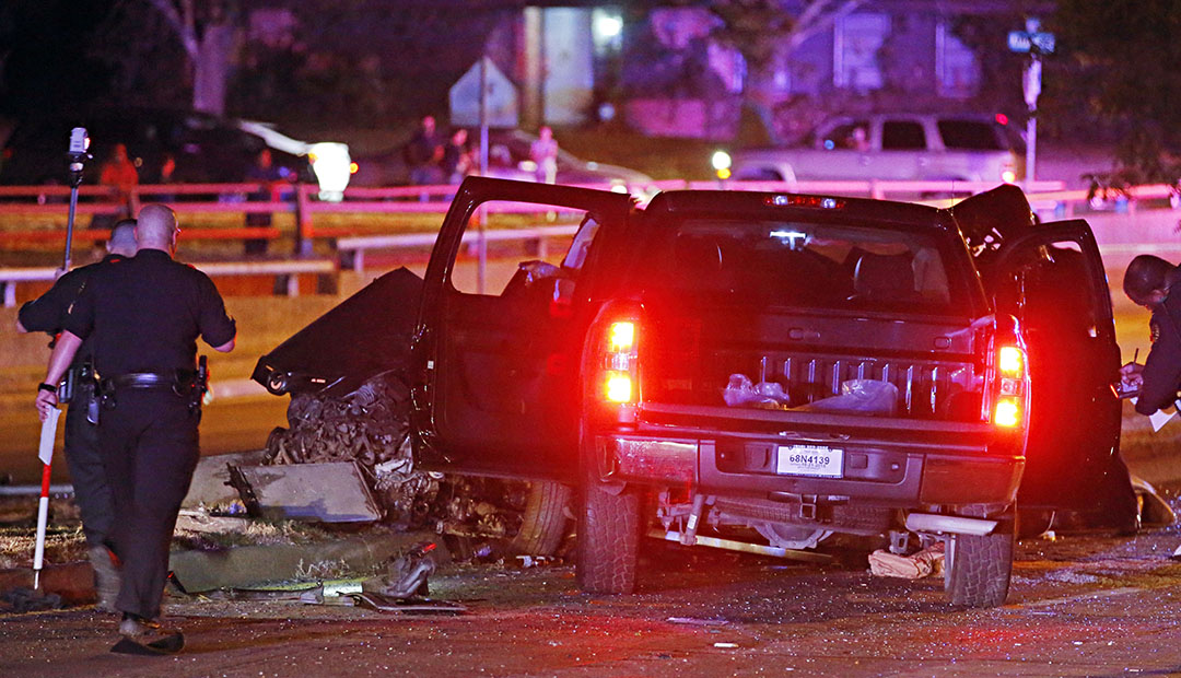 4 die in crash in northwest Dallas; suspect ID'd as 19yearold Mineral